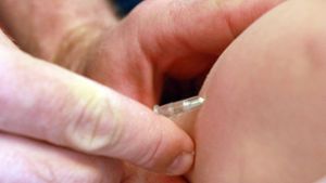 Das Robert Koch-Institut rechnet für 2017 mit mehr Masernfälle als im vergangenen Jahr. Grund dafür seien Impflücken. (Symbolfoto) Foto: dpa