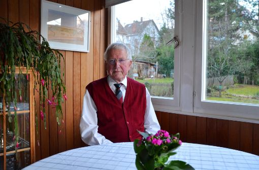 Ruhig am Tisch sitzt er eigentlich selten: Ulrich Schülke hat viele Talente. Foto: Sandra Hintermayr