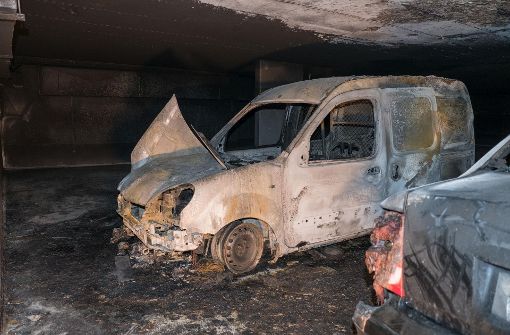 Im Hallschlag sind in einer Tiefgarage zwei Autos komplett augebrannt. Foto: 7aktuell.de