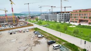 Links das Baufeld der Strenger-Gruppe, in der Mitte die „Stuttgarter Höfe“ der Bülow AG. Am weitesten ist das Projekt der Münchner Dibag (rechts), das Ende 2023 fertig sein soll. Foto: Nagel