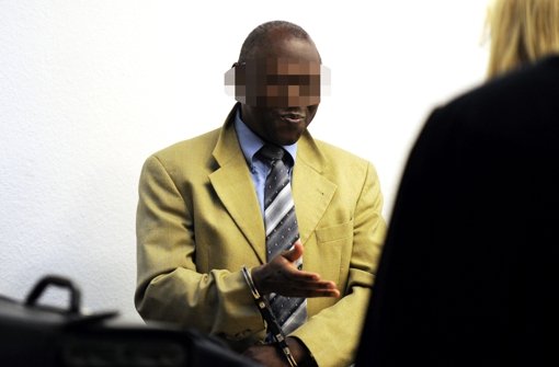Seit mehr als vier Jahren muss sich vor dem Stuttgarter Oberlandesgericht ein zweifacher Familienvater aus Ruanda wegen Kriegsverbrechen im Kongo rechtfertigen Foto: dpa