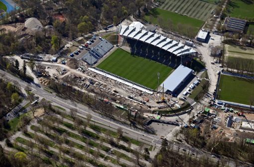 Die Spielstätte des Karlsruher SC wird derzeit umgebaut. Foto: dpa/Uli Deck