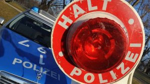Bei einem Streit zweier Autofahrer in Stuttgart-Weilimdorf ist ein 36-Jähriger von seinem Kontrahenten im Gesicht verletzt worden. Foto: dpa/Symbolbild