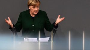 „Viele Menschen machen sich in diesen Tagen Sorgen um die Stabilität unserer so gewohnten Ordnung“, sagte Kanzlerin Angela Merkel in ihrer Bundestagsrede. Foto: AFP