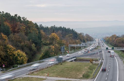 Ein Teil der A81 bei Herrenberg ohne Geschwindigkeitsbegrenzung. Foto: dpa