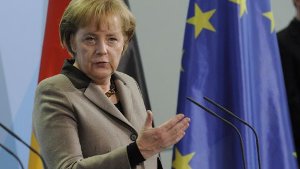 Bundeskanzlerin Merkel hat sich für den Kauf gestohlener Bankdaten aus der Schweiz zu möglichen deutschen Steuerhinterziehern ausgesprochen. Foto: dpa