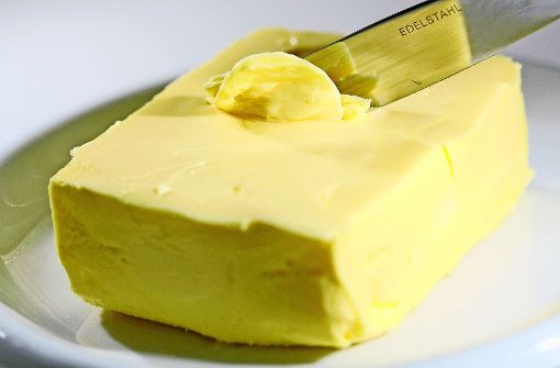 Butter liefert von Natur aus die Vitamine D, A, E und K. Margarine werden diese oft zugesetzt. Foto: dpa