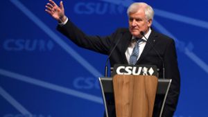 CSU-Chef Horst Seehofer kann die Kritik an der Flüchtlingspolitik der CSU nicht verstehen. Foto: AFP