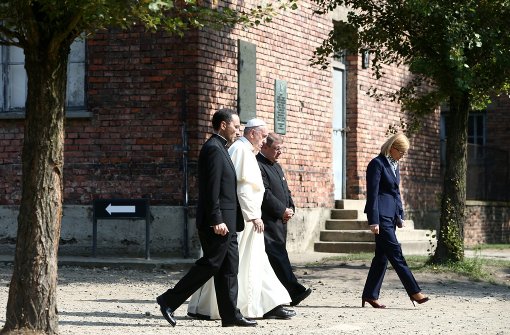 Papst Franziskus im früheren Todeslager Auschwitz. Foto: PAP