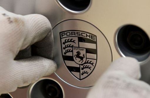 Warnstreik bei Porsche in Stuttgart (Symbolbild). M Foto: AFP