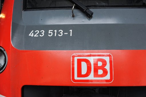 Auch am Freitag ist es im Stuttgarter S-Bahnnetz zu starken Beeinträchtigungen gekommen. Schuld daran sind dieses Mal Personen auf den Gleisen gewesen. Foto: PPFotodesign