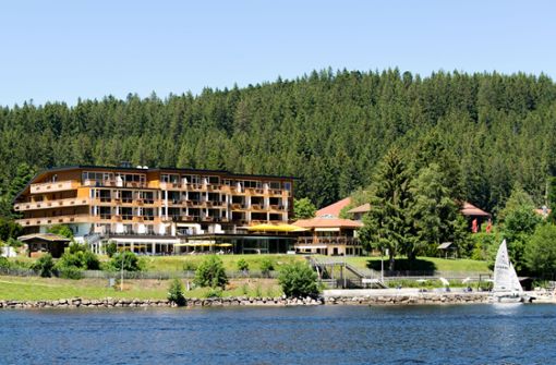 Das Seehotel Wiesler liegt direkt am Titisee im Schwarzwald. Foto: Wiesler