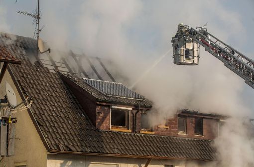 Das Einfamilienhaus in Vaihingen an der Enz wurde durch den Brand komplett zerstört. Foto: 7aktuell.de/Simon Adomat