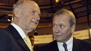 Ferdinand Piech (links) und Wolfgang Porsche müssen wohl erst Anfang 2015 vor Gericht erscheinen.  Foto: dpa