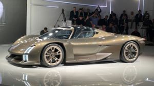 Neuheit zum Jubiläum: Porsche hat seinen Konzept-Supersportwagen Mission X vorgestellt. Foto: StN/Christoph Reisinger