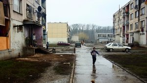 Viele Roma betteln auf Europas Straßen, ernten Ablehnung und Mitleid – doch wo sie herkommen, ist die Zukunft düster. Klicken Sie sich durch unsere Bildergalerie. Foto: Bock