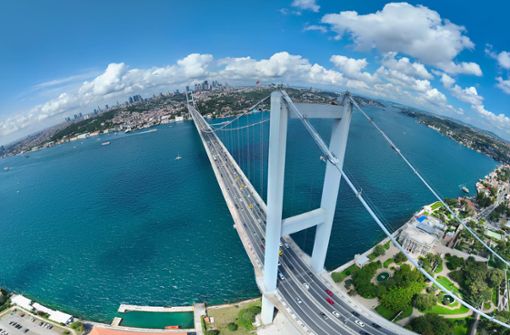 Globaler Erdbeben-Hotspot Istanbul: Die 16-Millionen- Einwohner-Metropole liegt auf der Plattengrenze, an der sich anatolische und eurasische Erdplatte gegeneinander verschieben. Foto: Imago/Wirestock