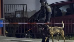 Ein Polizeihund biss den Schützen während der Erstürmung der Wohnung. Foto: 7aktuell.de/Oskar Eyb