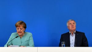 Bundeskanzlerin Angela Merkel und der bayerische Ministerpräsident Horst Seehofer. Foto: dpa