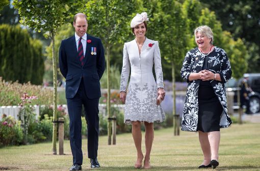 Prinz William und Herzogin Kate besuchten am Montagnachmittag die Kriegsgräber-Kommission des Commonwealth. Foto: AFP