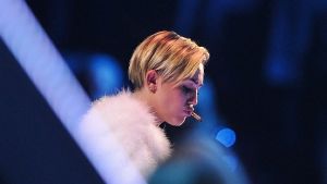Miley Cyrus hatte sich bei ihrem Auftritt bei den MTV European Music Awards am Sonntagabend auf der Bühne einen Joint angezündet. Das hatte ...  Foto: Getty Images Europe