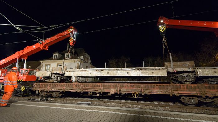 Bergungsarbeiten am Bahnhof Feuerbach sind abgeschlossen