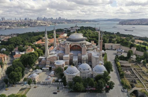 Die im 6. Jahrhundert erbaute Hagia Sophia war rund 900 Jahre die Hauptkirche der orthodoxen Christenheit. Foto: dpa/Osman Orsal