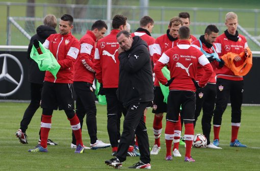 VfB-Trainer Huub Stevens hat mit einigen Problemen beim VfB zu kämpfen Foto: Pressefoto Baumann