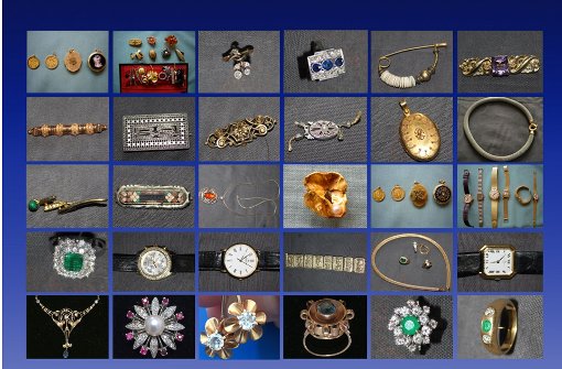 Die Polizei sucht mit einem Fahndungsplakat nach den Schmuckstücken, die aus einem Juweliergeschäft in Stuttgart-Degerloch gestohlen wurden. Foto: Polizei