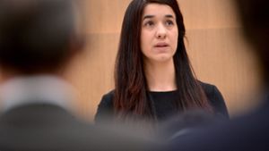 Nadia Murad – hier bei einem Auftritt am 1. Dezember 2016 im Stuttgarter Landtag – reist als die „Stimme der Jesiden“ von Termin zu Termin Foto: dpa