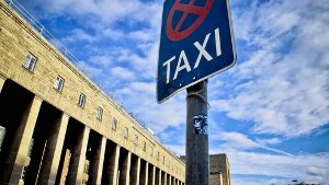 Taxigewerbe als Schattenwirtschaft: Laut Gutachten gibt es in der Landeshauptstadt Stuttgart einen Wildwuchs an Konzessionen – und viel zu viele Unternehmer. Foto: Peter Petsch