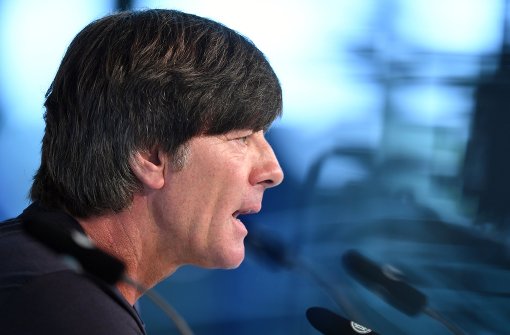 Bundestrainer Joachim Löw hat eine Entscheidung über die Nachfolger von Bastian Schweinsteiger getroffen. Foto: dpa