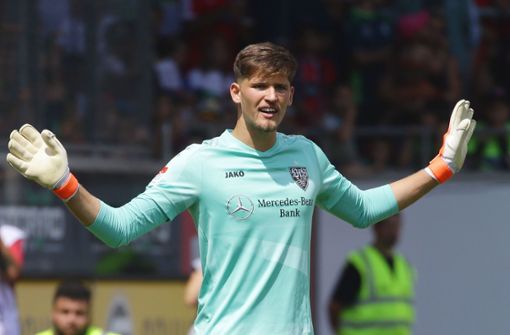 Gregor Kobel fällt für das Pokalspiel bei Hansa Rostock verletzt aus. Foto: Pressefoto Baumann