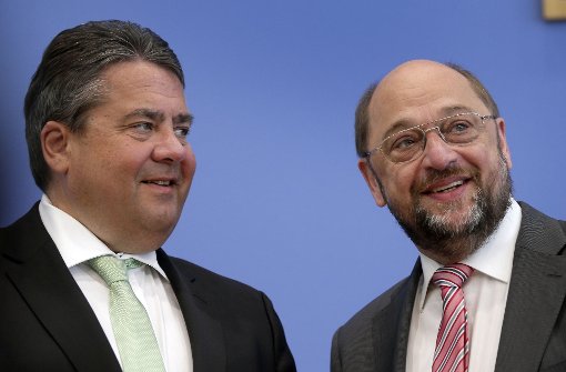 Zwei, die Kanzler werden wollen: Sigmar Gabriel (li.) und Martin Schulz. Foto: AP