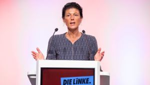 Am Wochenende wurde Sahra Wagenknecht in NRW zur Spitzenkandidatin der Linken für die Bundestagswahl erkoren. Doch nicht alle in der Partei jubeln ihr zu. Foto: dpa/Marcel Kusch