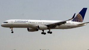 Die US-Fluglinie Continental Airlines schließt sich mit United Airlines zusammen und fliegt ab Juni direkt von Stuttgart nach New York. Foto: dpa