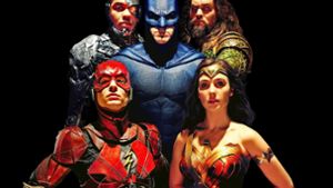 Immun gegen alle Fashion-Trends (von links oben): die Superkluftenträger Cyborg (Ray Fisher), Batman (Ben Affleck), Aquaman (Jason Momoa), Wonder Woman (Gal Gadot) und Flash (Ezra Miller) Foto: Verleih
