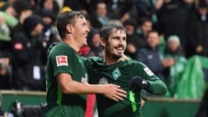 Max Kruse (links) erzielte drei Treffer, Fin Bartels traf zum 1:0 für Werder Bremen. Foto: dpa
