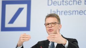 Vorstandschef Christian Sewing – hat er die kritische Lage bei der Postbank bald im Griff? Foto: dpa/Arne Dedert