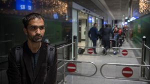 Haschmatullah F. bei seiner Rückkehr auf dem Flughafen in Frankfurt. Foto: dpa