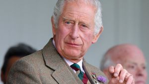 König Charles III. und seine legendären Finger. Foto: Max Mumby/Indigo/Getty Images