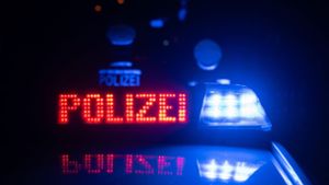 Polizei ermittelt wegen versuchten Totschlags: 35-Jährige in Geislingen an der Steige schwer verletzt – Zeugen gesucht
