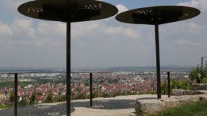 Ein Platz zum Innehalten: Die Panoramaterrasse auf dem Fellbacher Weinweg. Foto: Patricia Sigerist