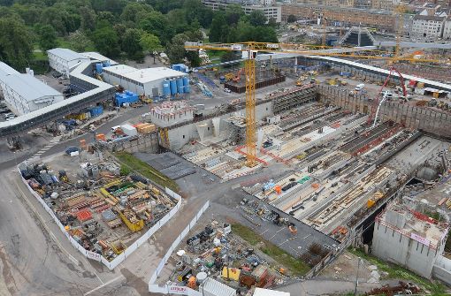 Blick in die Baugrube des künftigen Stuttgarter Hauptbahnhofs, der im Rahmen des Bahnprojekts Stuttgart 21 in Stuttgart entsteht. Foto: dpa