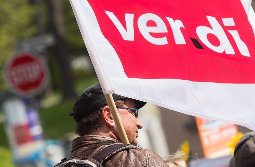 Verdi erhöht den Druck im Tarifstreit um öffentliche und private Banken. Foto: dpa