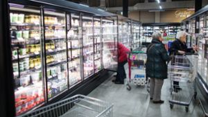 Manche Supermärkte wollen Heiligabend öffnen – der fällt in diesem Jahr auf einen Sonntag. Foto: dpa