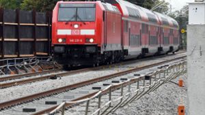 Die Rheintalbahn (hier bei Rastatt) gehört zu den am stärksten befahrenen Eisenbahnstrecken im Südwesten Deutschlands. Foto: dpa/Uli Deck