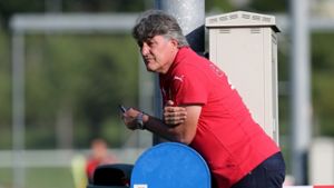 VfB-Präsident  Bernd Wahler freut sich über den neuen Sponsor Toto-Lotto Foto: Baumann