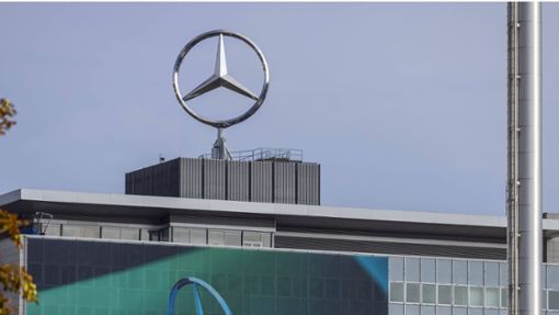 Mercedes-Chef Ola Källenius und Finanzchef Harald Wilhelm werden auch einen Ausblick auf das laufende Geschäftsjahr. Foto: IMAGO/Arnulf Hettrich