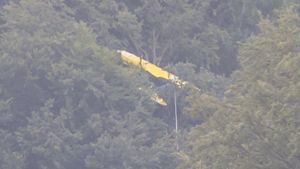 Ein Ultraleichtflugzeug ist am Montagabend in Degenfeld bei Schwäbisch Gmünd abgestürzt. Foto: 7aktuell.de/Adomat